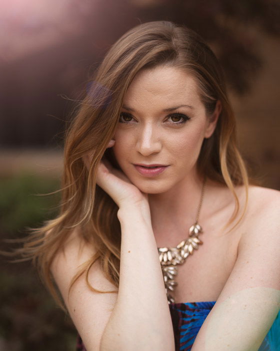 Portrait photo of a woman with shallow depth of field