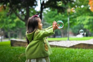 Toddler_photography_Bubbles